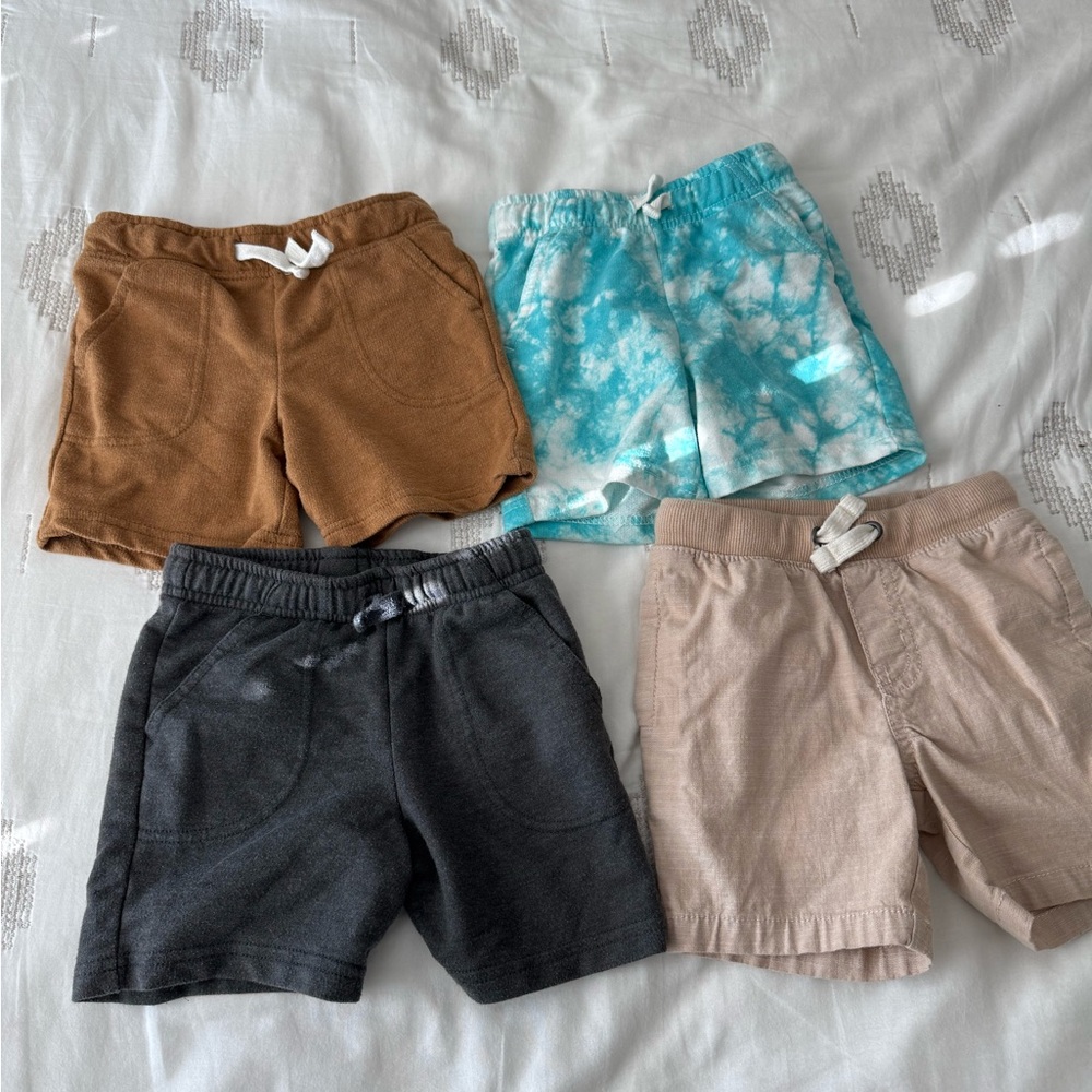 Cat & Jack Set of Four Kids' Shorts 2T in Brown, Blue, Black, and Tan